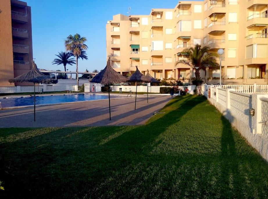 Apartamento En Primera Linea De Playa Murcia Ngoại thất bức ảnh